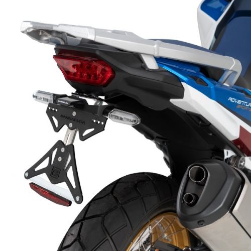 BARRACUDA PORTATARGA RECLINABILE specifico per frecce originali per HONDA AFRICA TWIN 1100 2020 / 2022