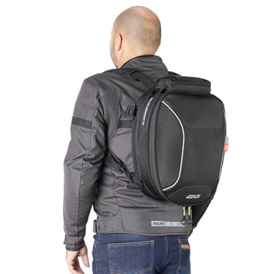 GIVI EA147 TAILOCK Borsa da sella 30 litri trasformabile in zaino estensibile fino a 38 litri