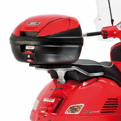 GIVI SR131 Attacco posteriore per bauletto MONOLOCK per PIAGGIO Vespa GTS 125-150-300 Super 2008 / 2022