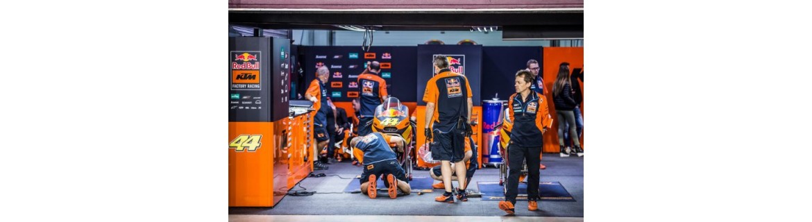 GARAGE ACCESSORI PER KTM 690 SUPERMOTO